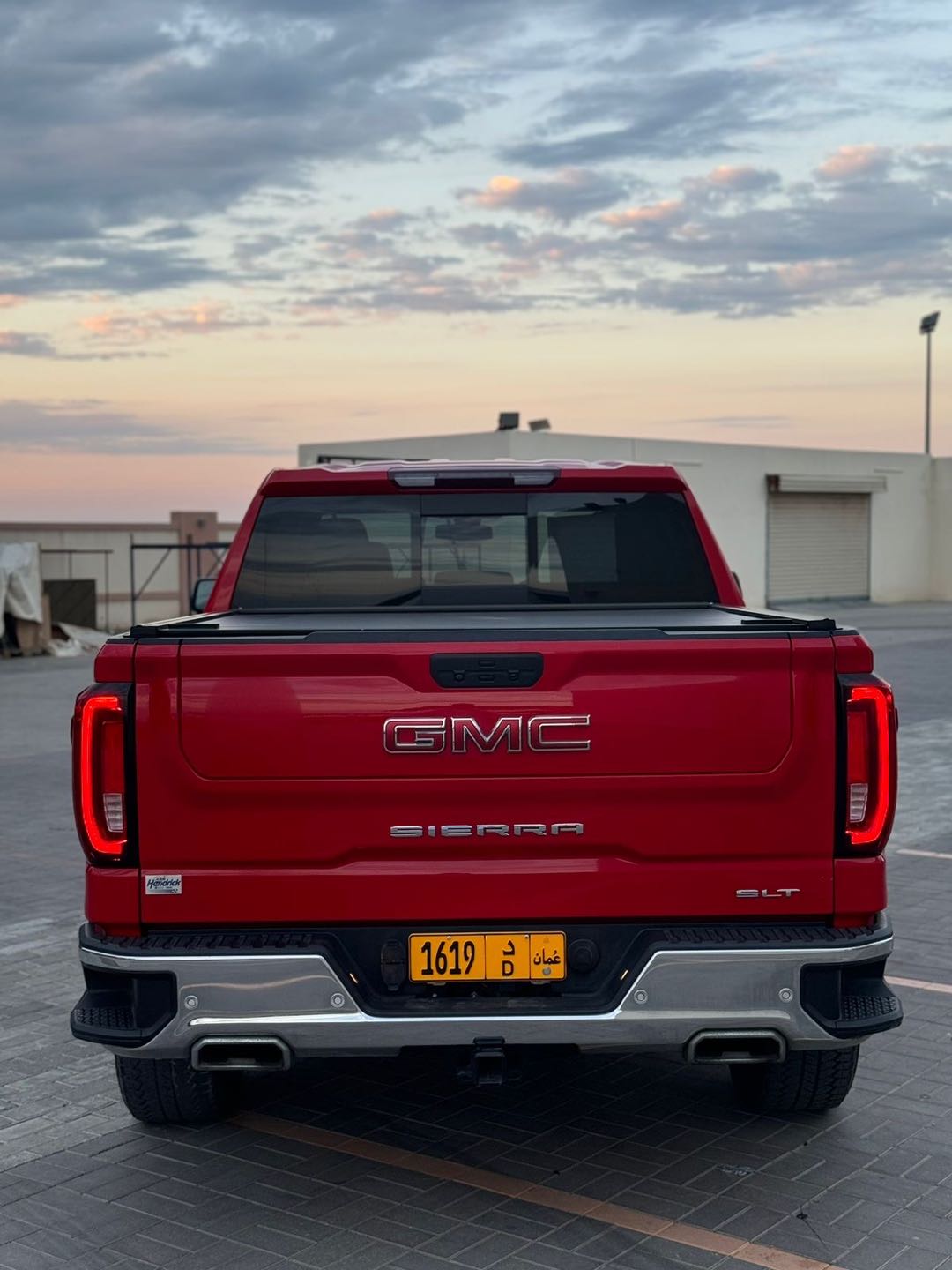 Car Image 2021 GMC SIERRA SLT