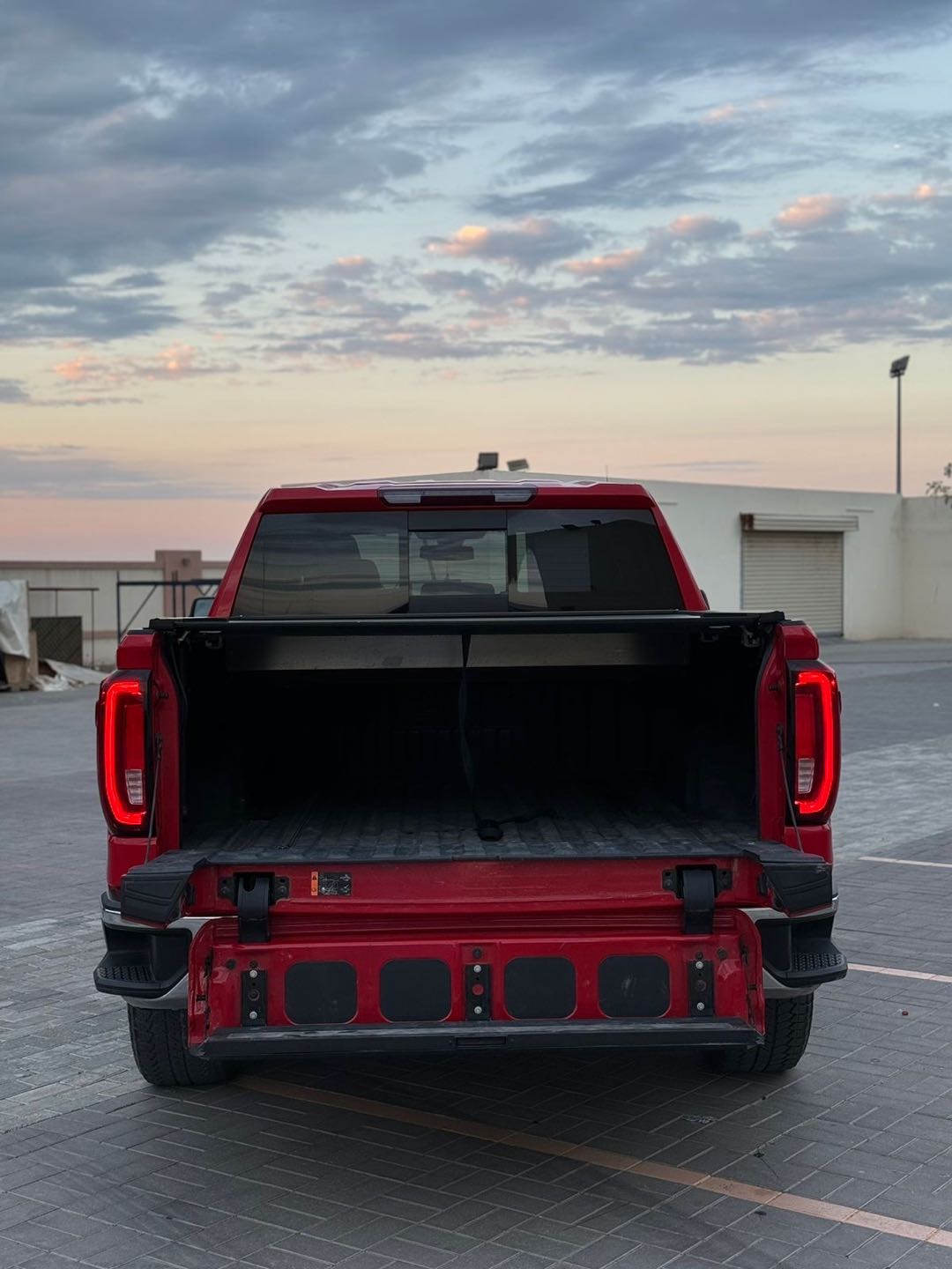 Car Image 2021 GMC SIERRA SLT