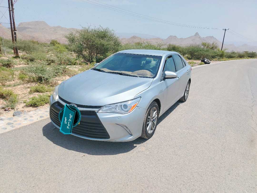 Car Image 2016 TOYOTA CAMRY SE