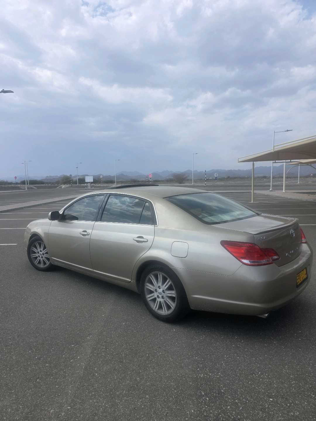 Car Image 2006 TOYOTA AVALON XLE