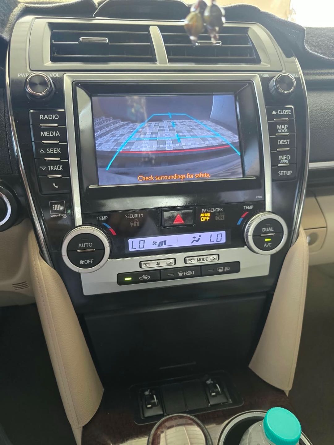 Car Image 2013 TOYOTA CAMRY XLE