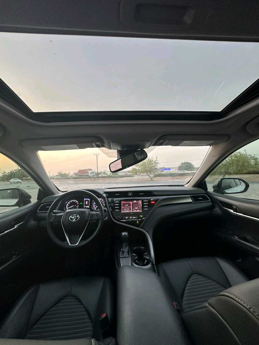 Car Image 2020 TOYOTA CAMRY SE
