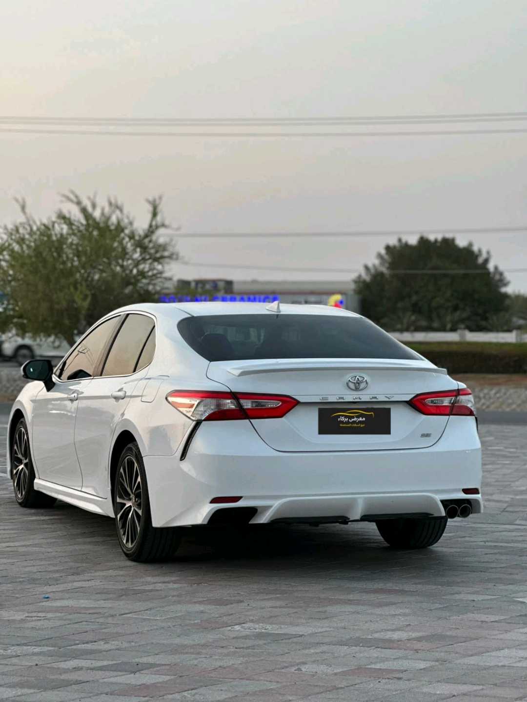Car Image 2020 TOYOTA CAMRY SE