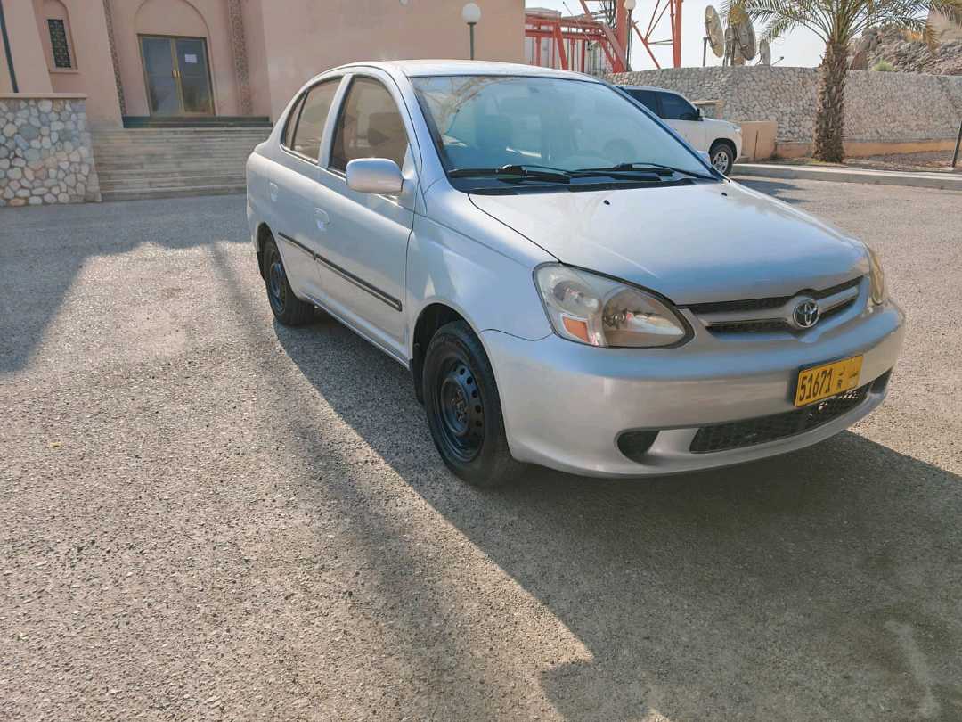 Car Image 2005 TOYOTA ECHO 