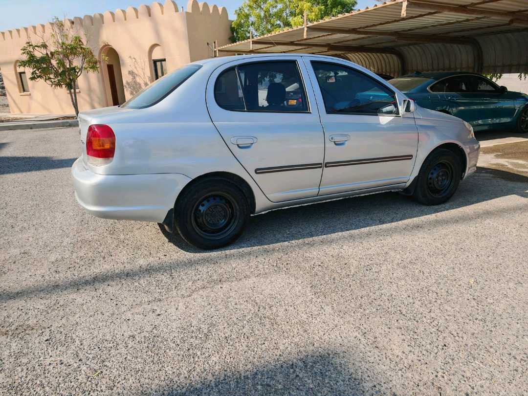 Car Image 2005 TOYOTA ECHO 
