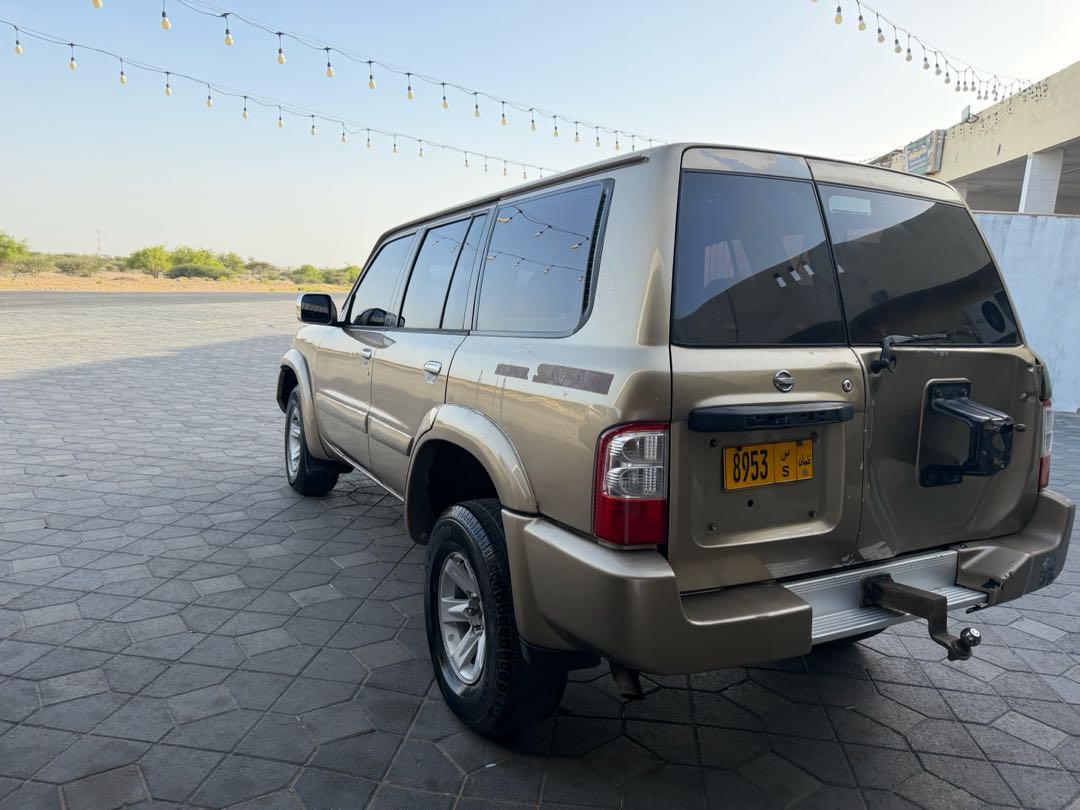 Car Image 1998 NISSAN SAFARI 