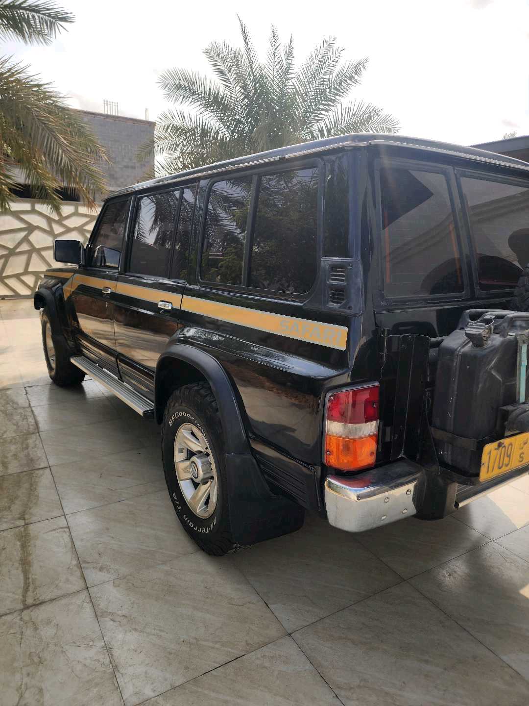 Car Image 1993 NISSAN PATROL 