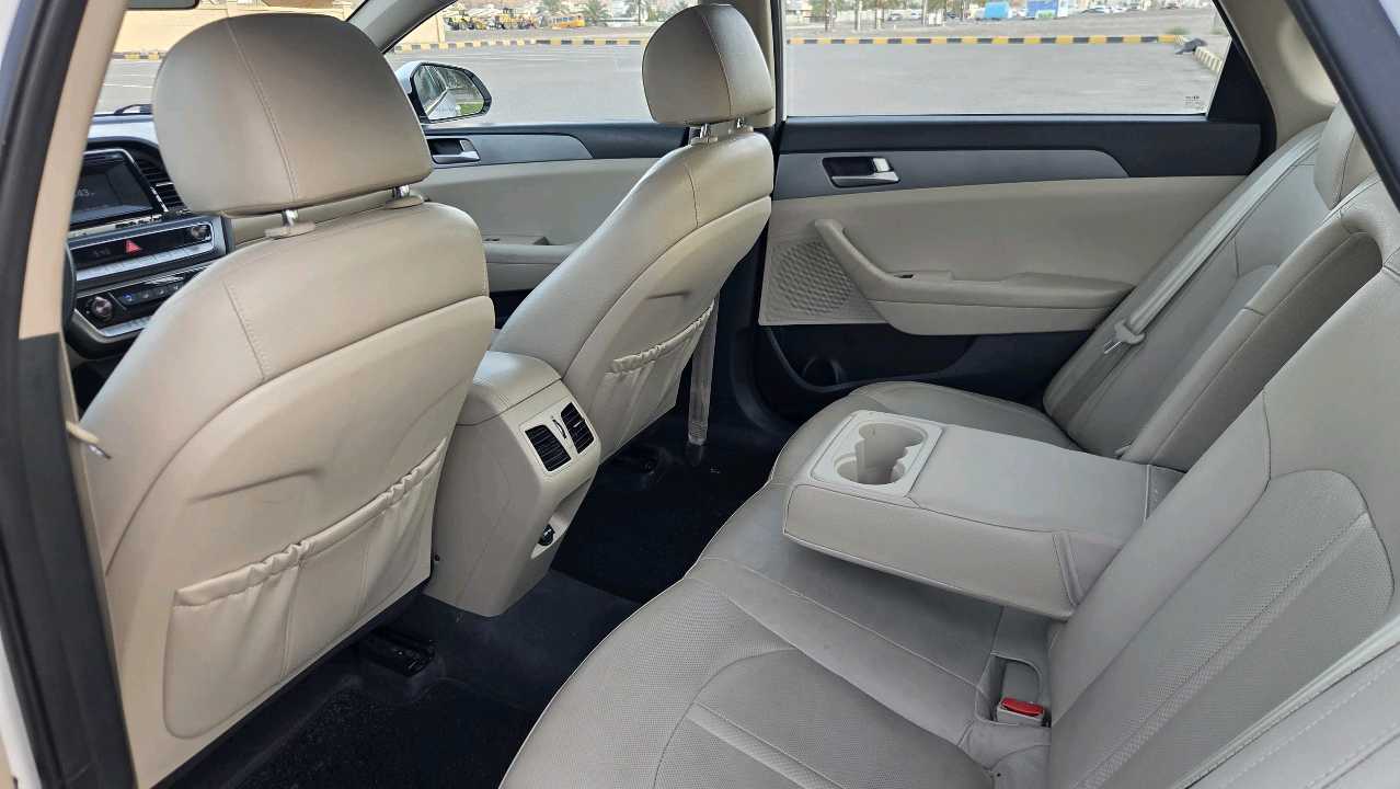 Car Image 2018 HYUNDAI SONATA LIMITED