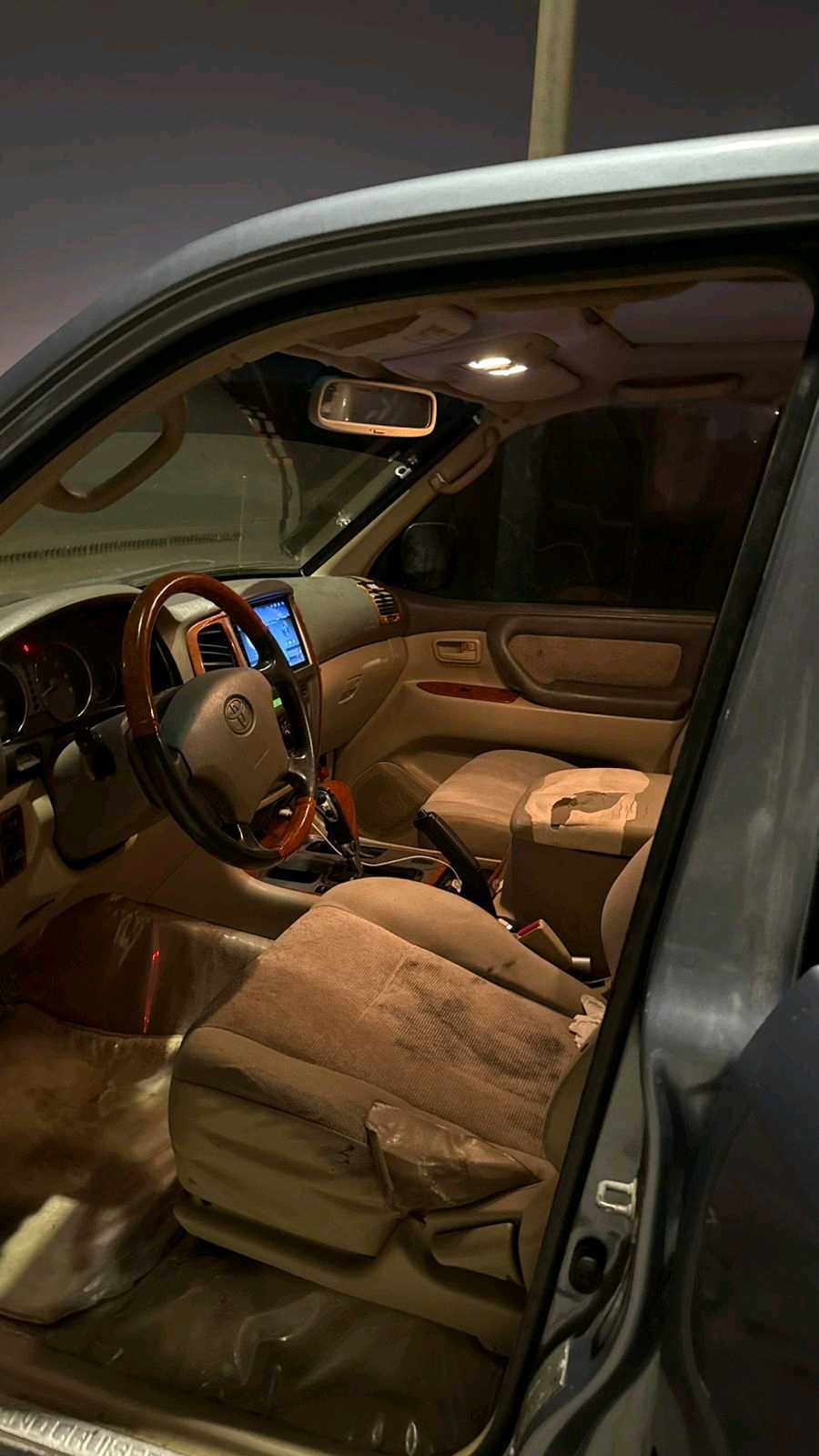 Car Image 2005 TOYOTA LAND CRUISER GX.R