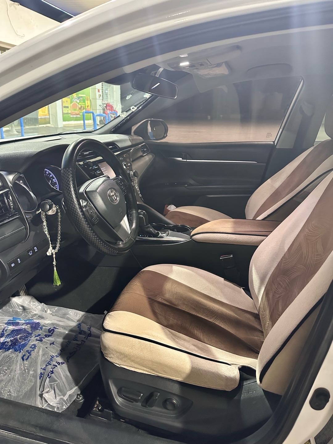 Car Image 2019 TOYOTA CAMRY SE