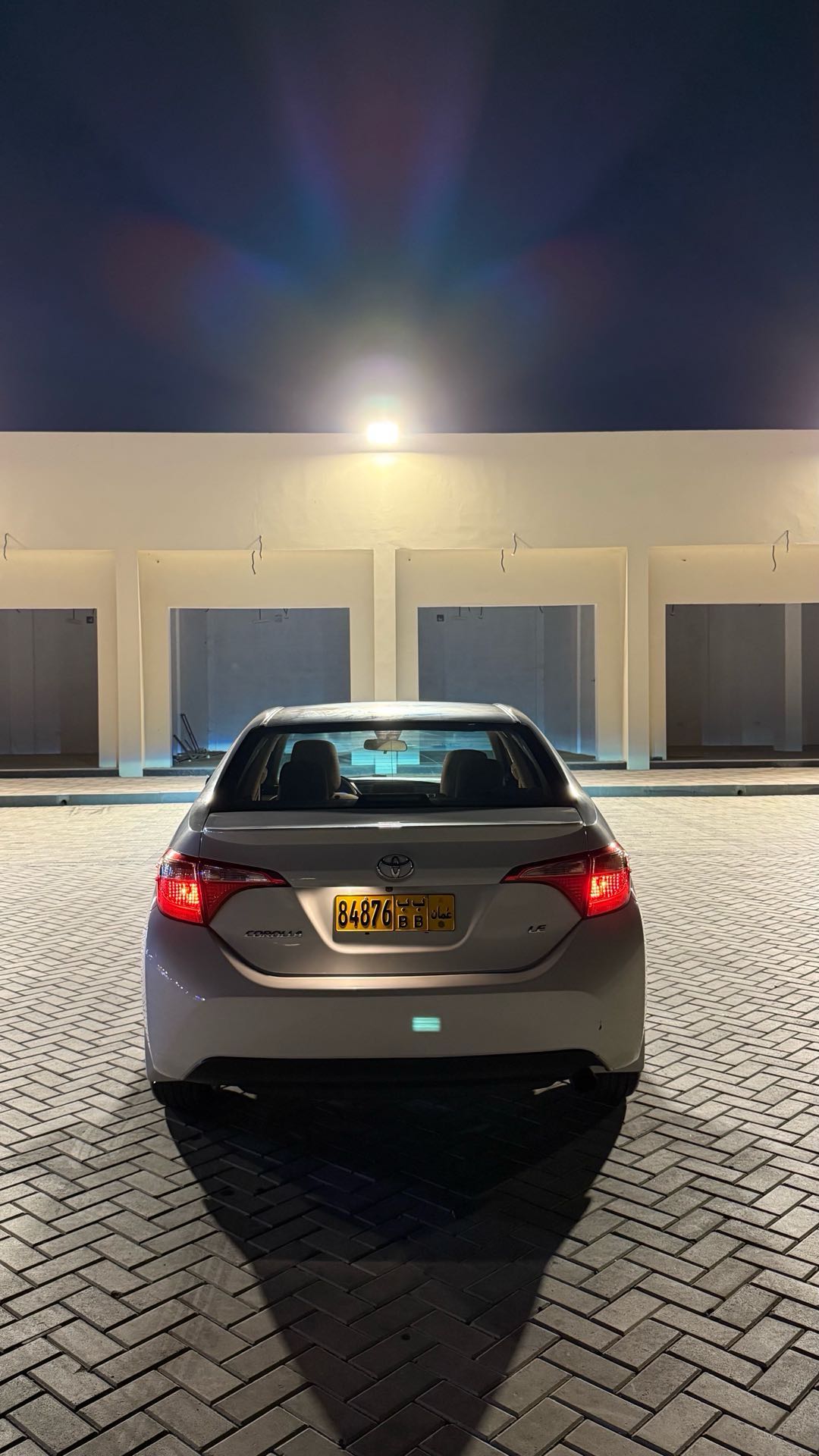 Car Image 2018 TOYOTA COROLLA LE