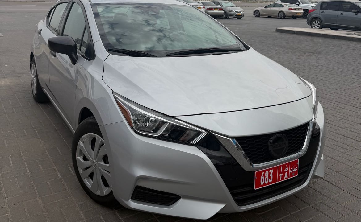NISSAN VERSA 2023