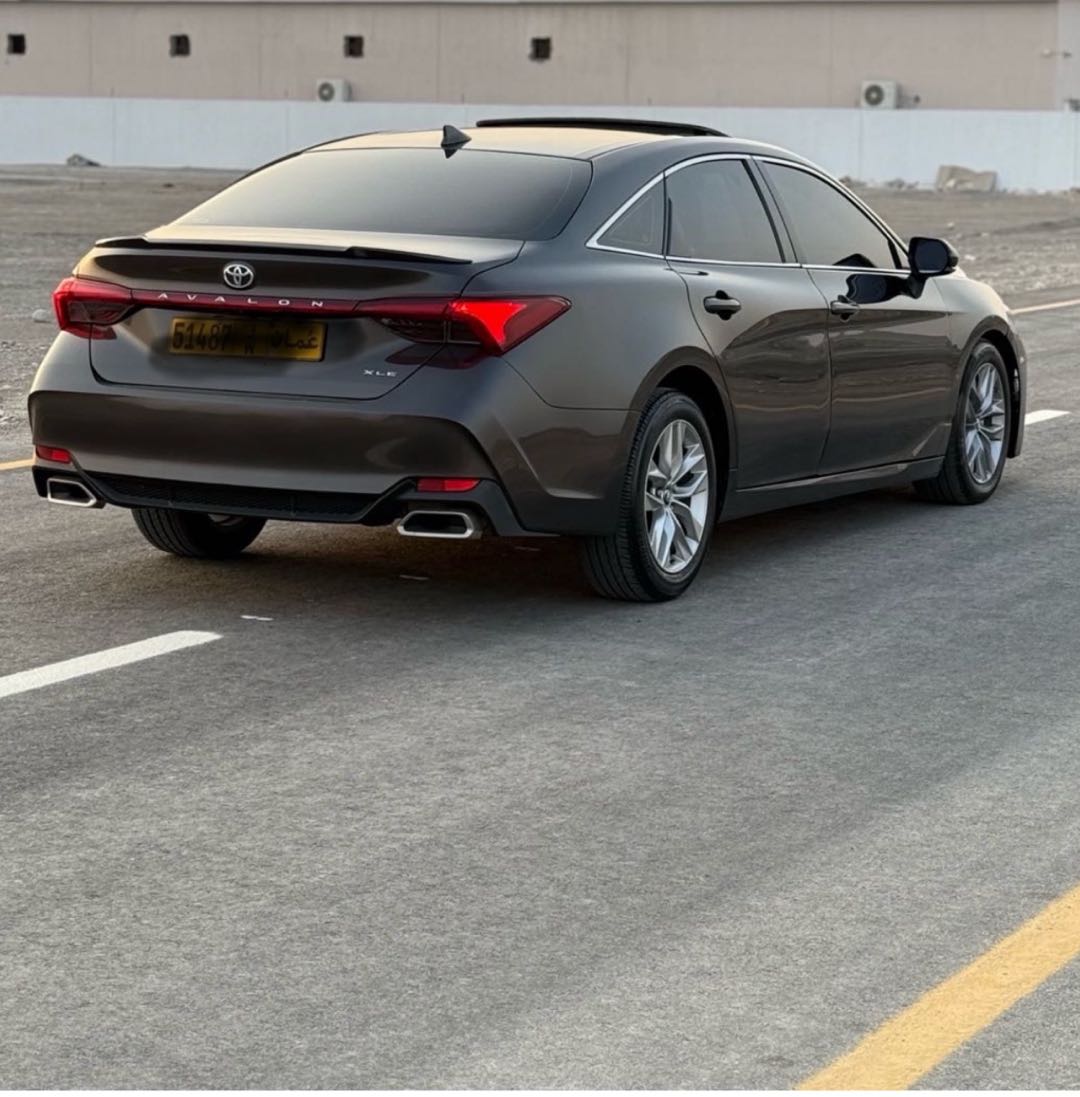 Car Image 2019 TOYOTA AVALON XLE