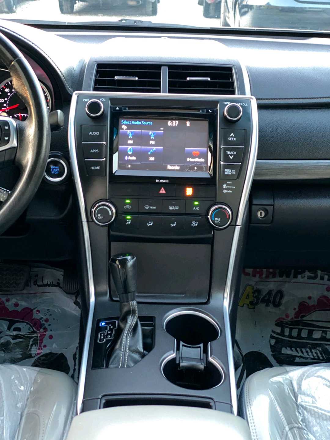 Car Image 2017 TOYOTA CAMRY SE
