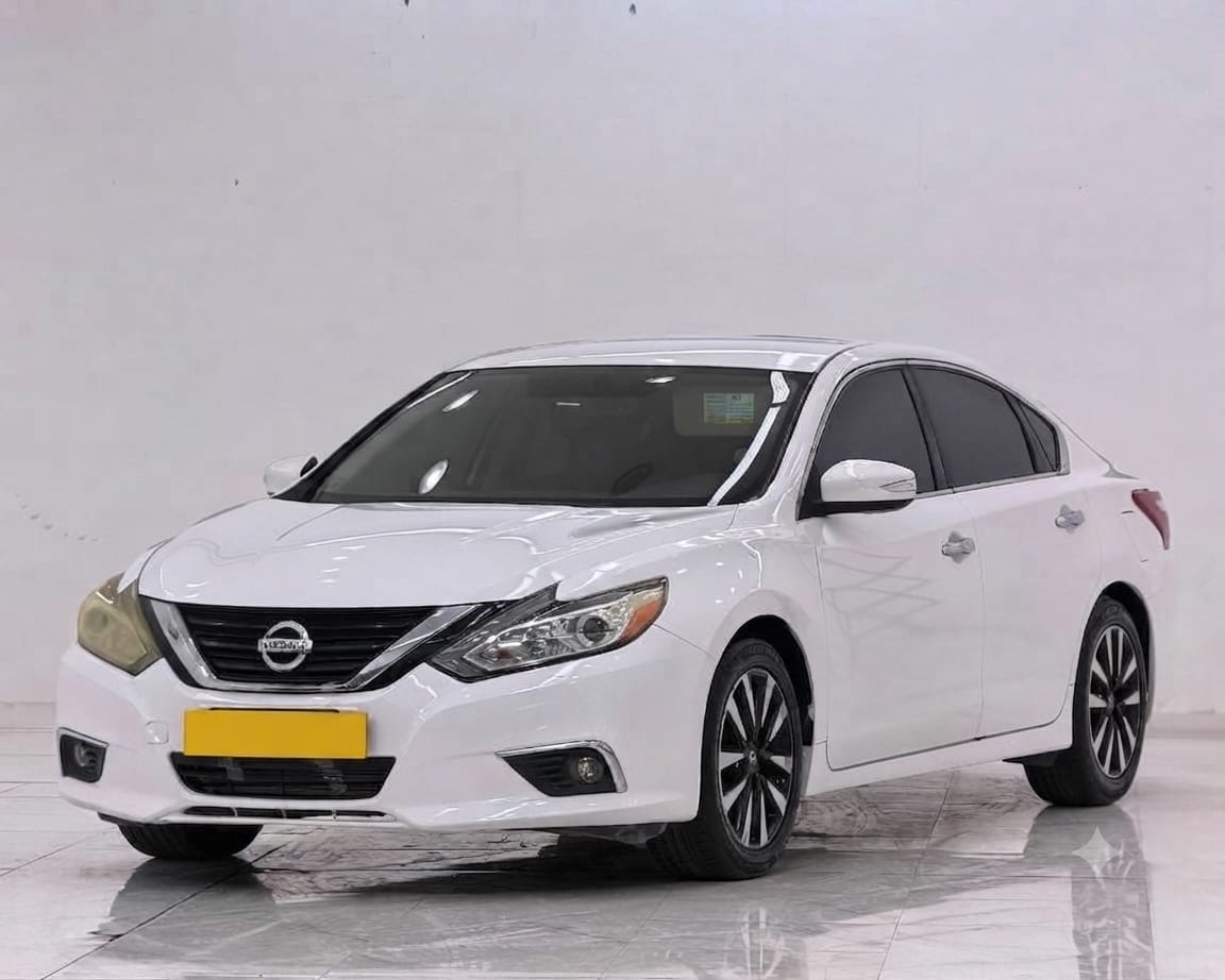 Car Image 2018 NISSAN ALTIMA SL