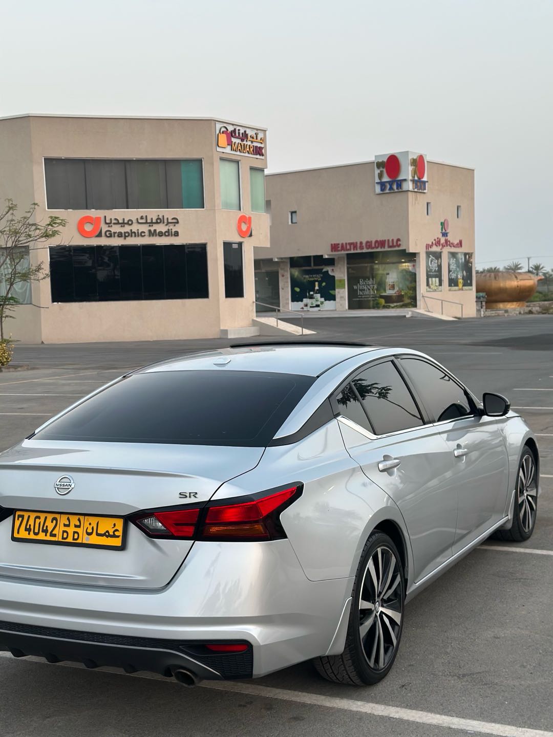 Car Image 2019 NISSAN ALTIMA SR