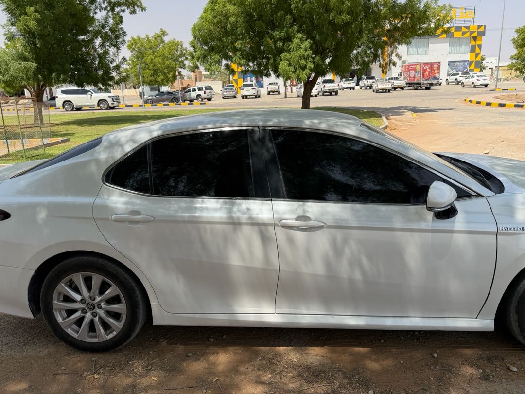 Car Image 2022 TOYOTA CAMRY LE