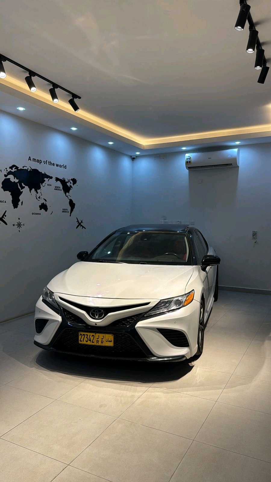 Car Image 2018 TOYOTA CAMRY XSE