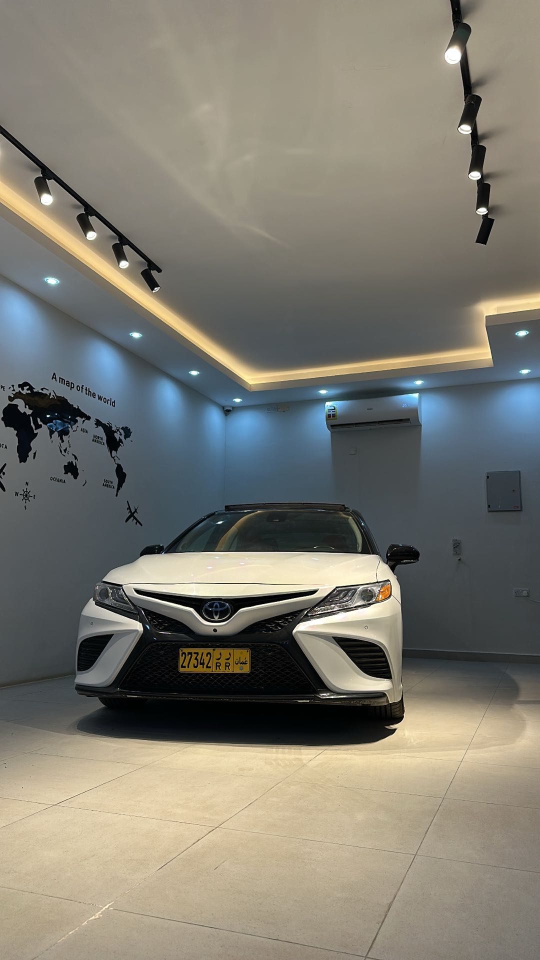 Car Image 2018 TOYOTA CAMRY XSE
