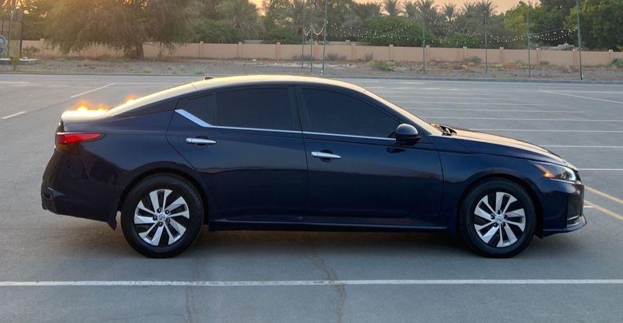 Car Image 2019 NISSAN ALTIMA S