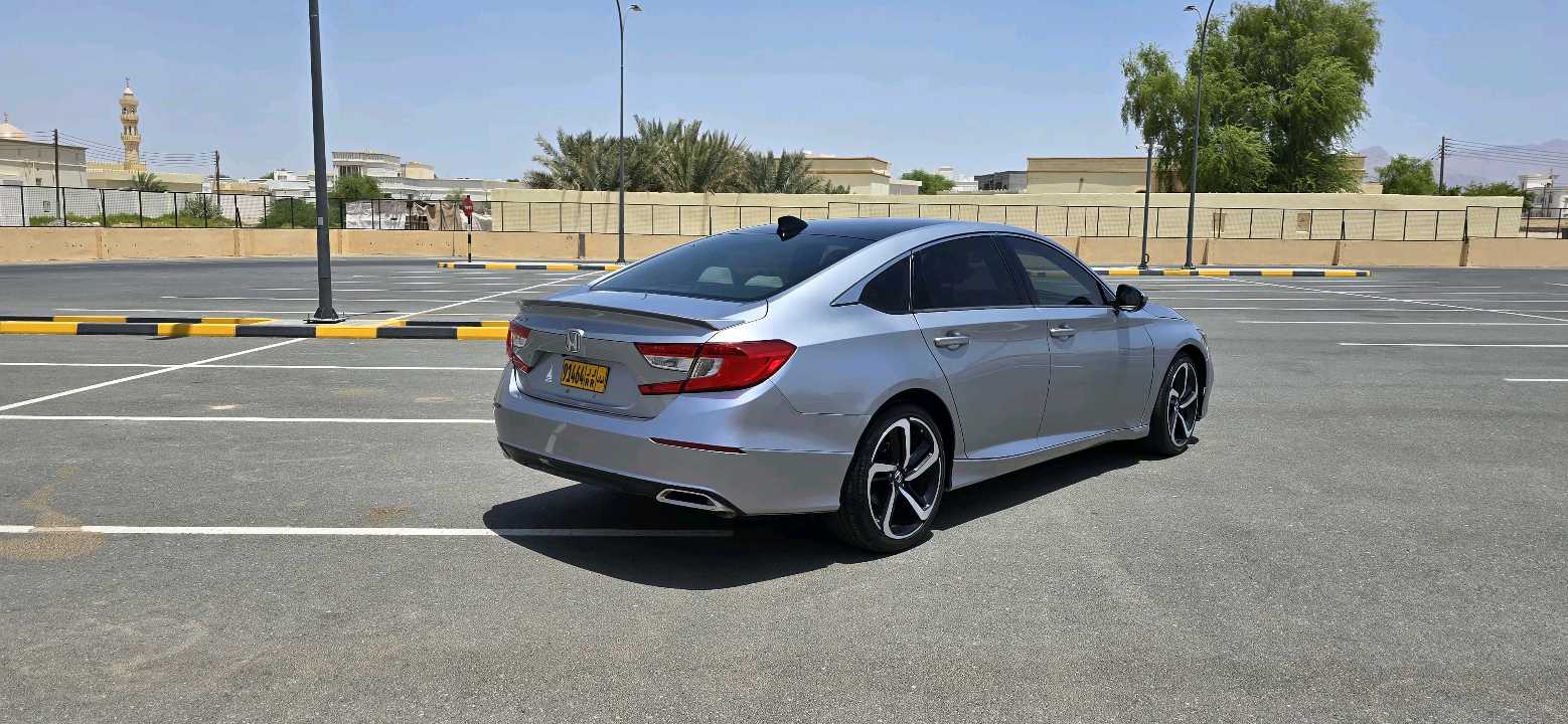 Car Image 2018 HONDA ACCORD LX