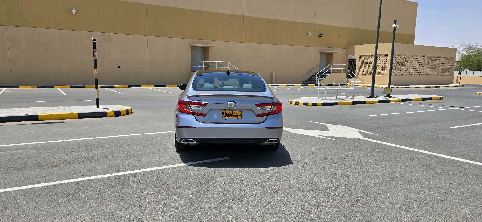 Car Image 2018 HONDA ACCORD LX