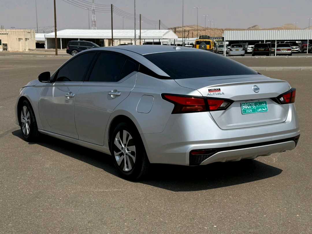 Car Image 2020 NISSAN ALTIMA S