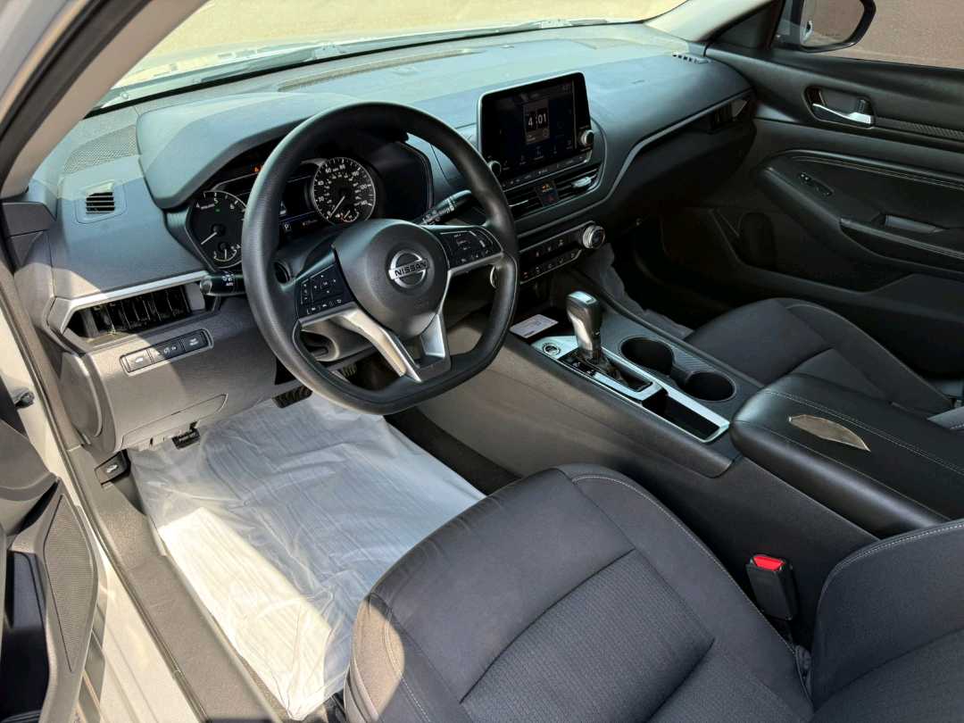Car Image 2020 NISSAN ALTIMA S