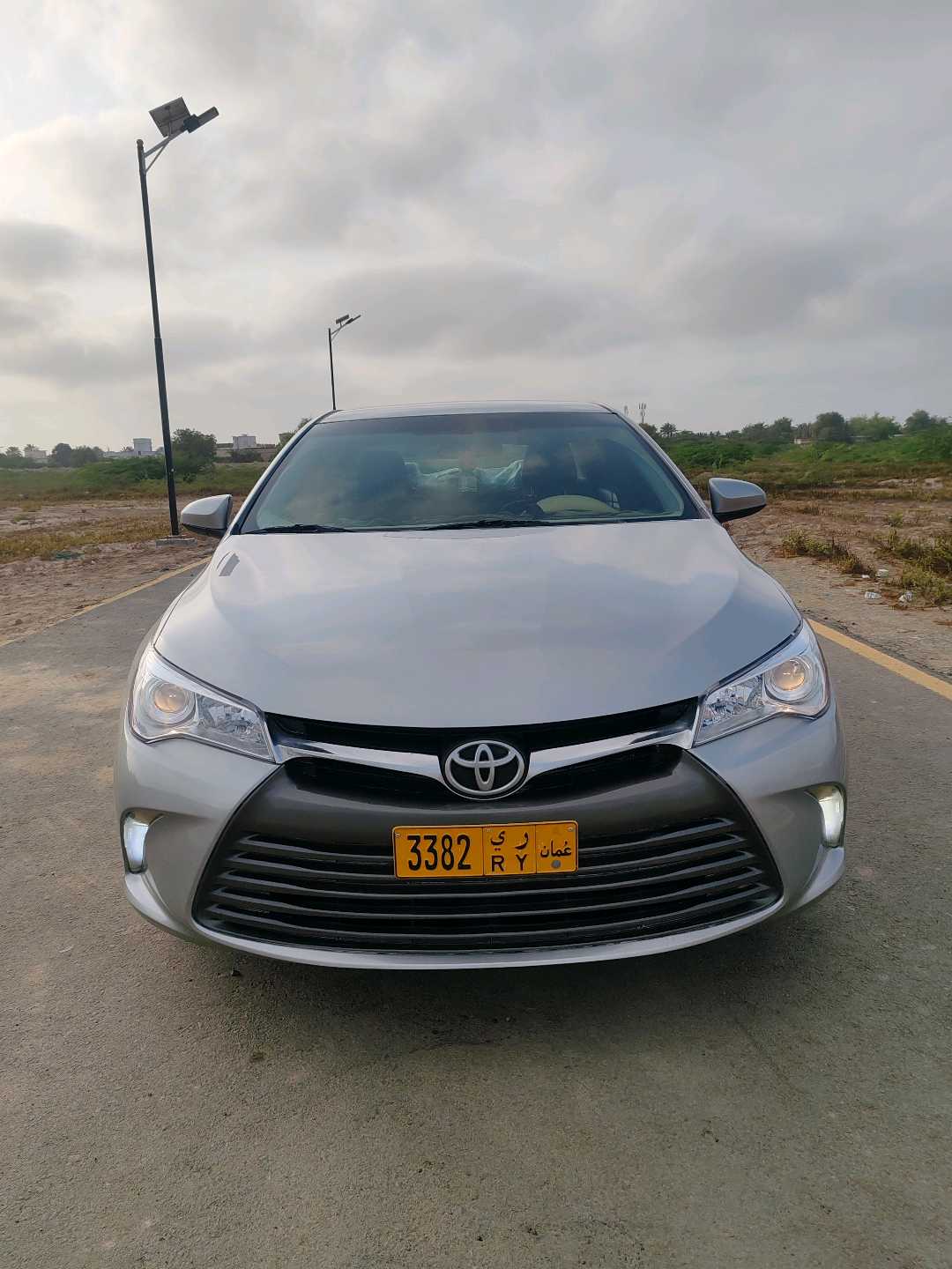 Car Image 2017 TOYOTA CAMRY LE