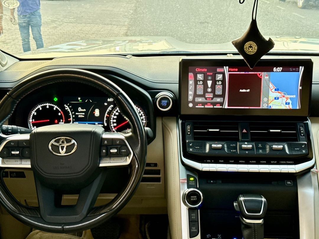 Car Image 2022 TOYOTA LAND CRUISER VX.R