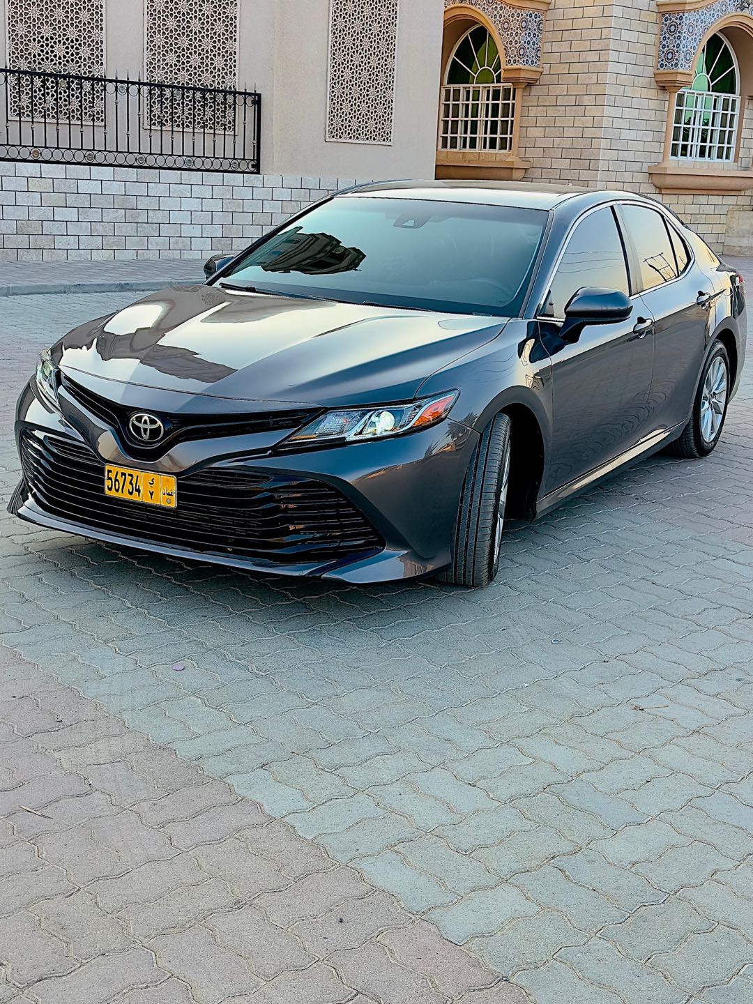 Car Image 2019 TOYOTA CAMRY LE