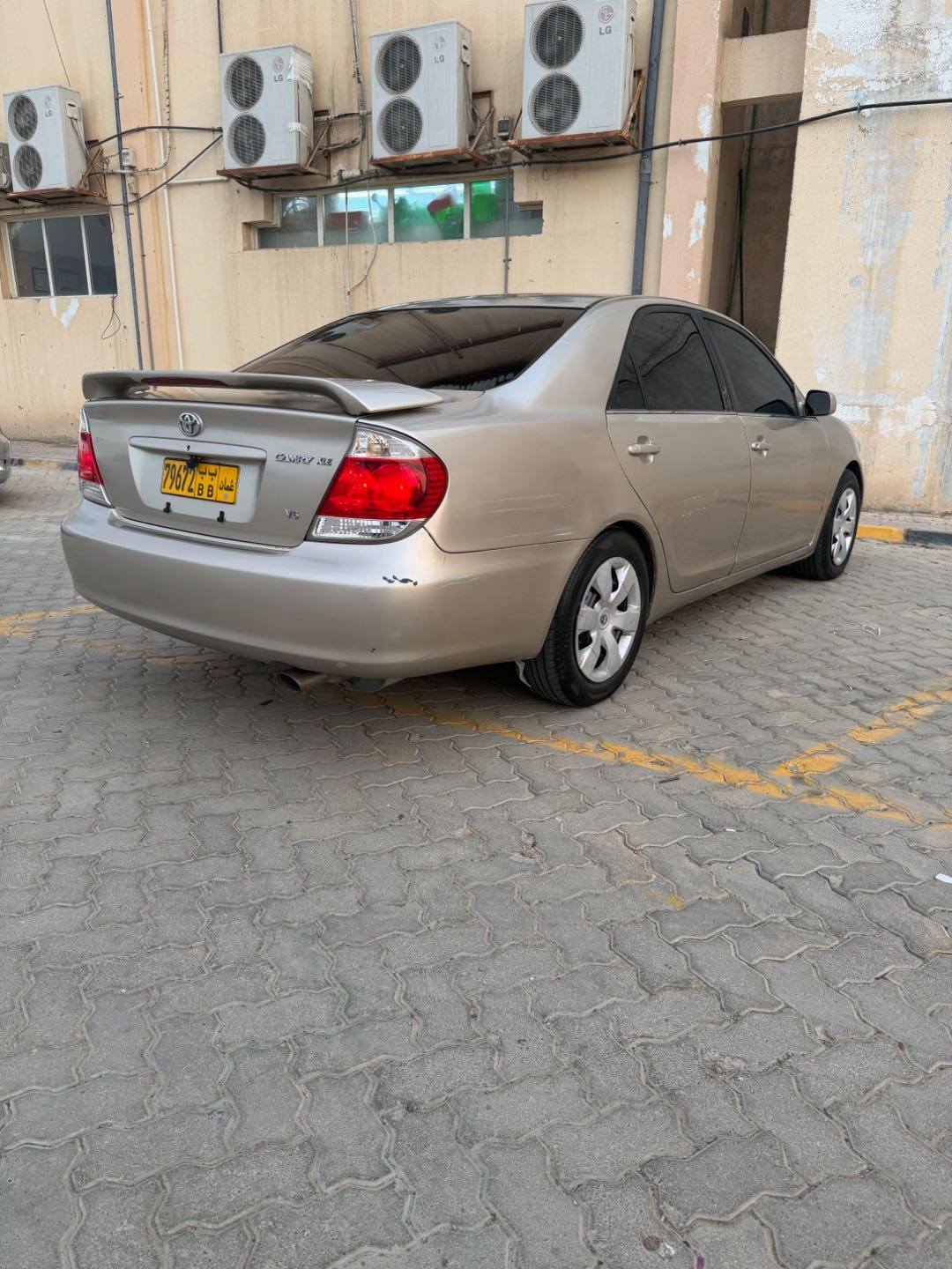 Car Image 2003 TOYOTA CAMRY SE