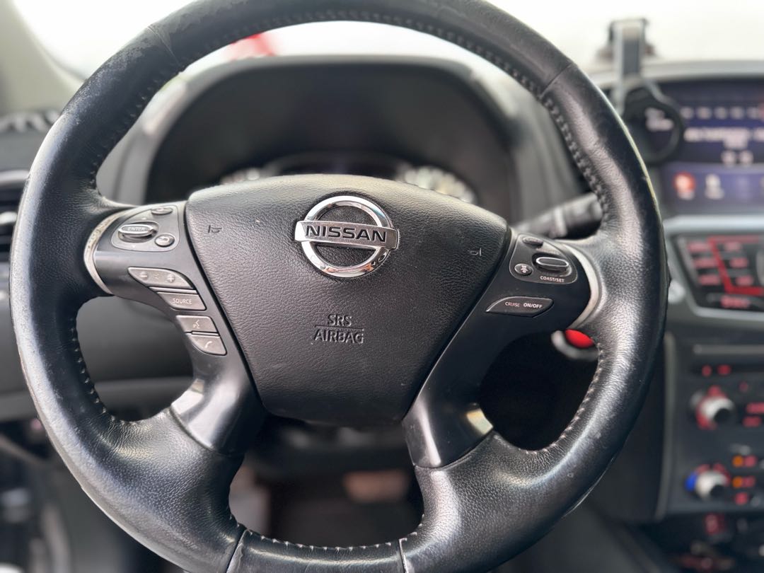 Car Image 2018 NISSAN PATHFINDER SL