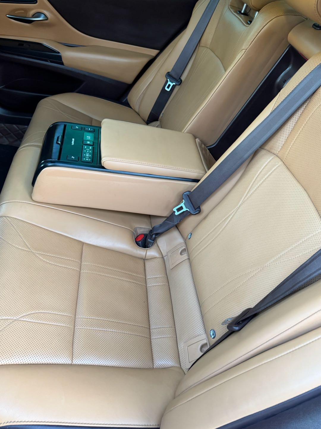 Car Image 2019 LEXUS ES 350