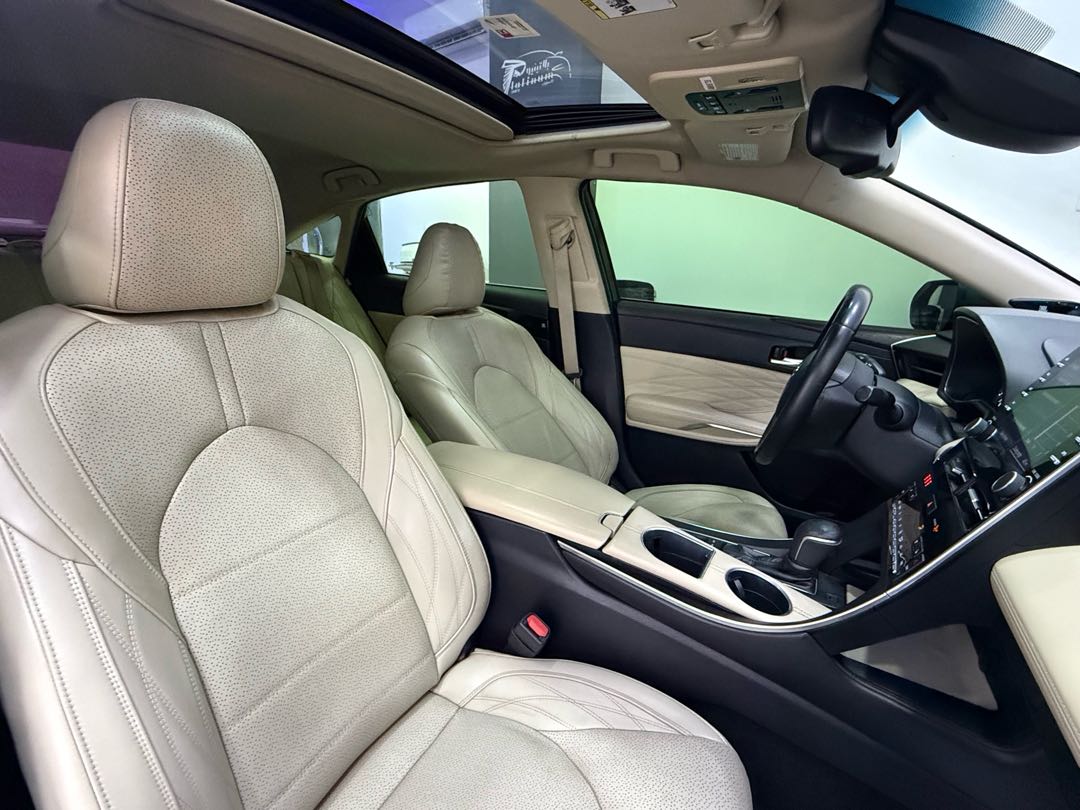Car Image 2019 TOYOTA AVALON LIMITED