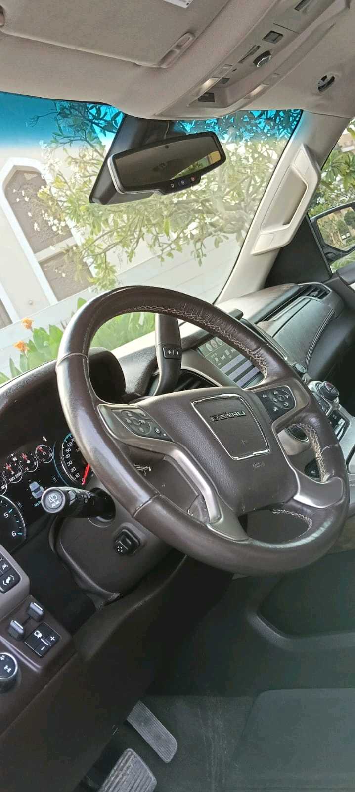 Car Image 2018 GMC YUKON Denali