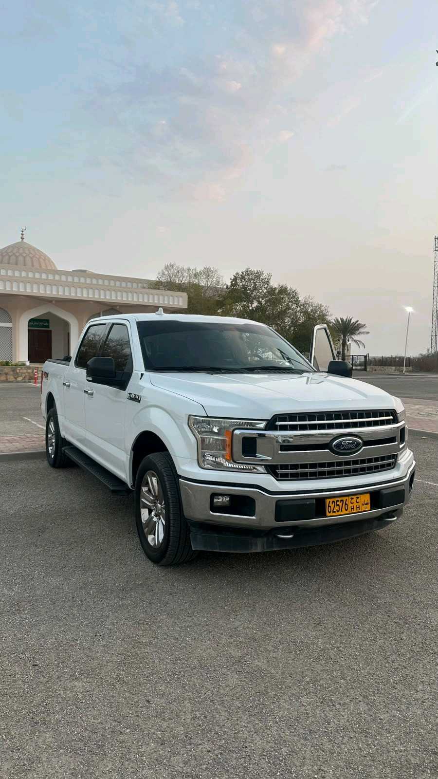 Car Image 2018 FORD F-150 XLT