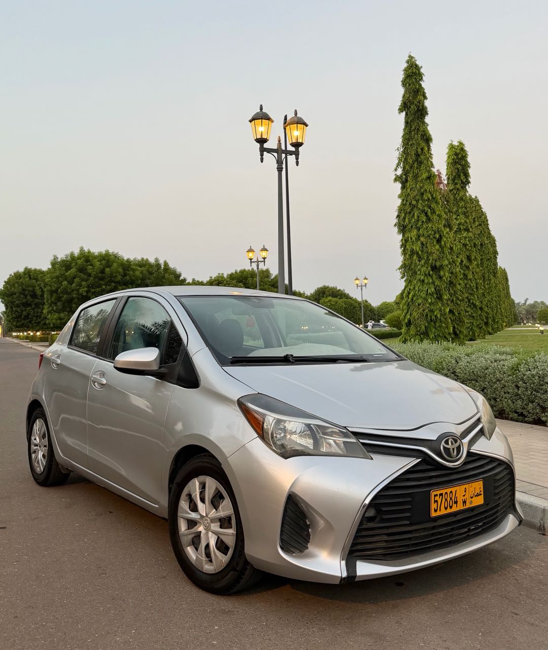 Car Image 2015 TOYOTA YARIS 1.5