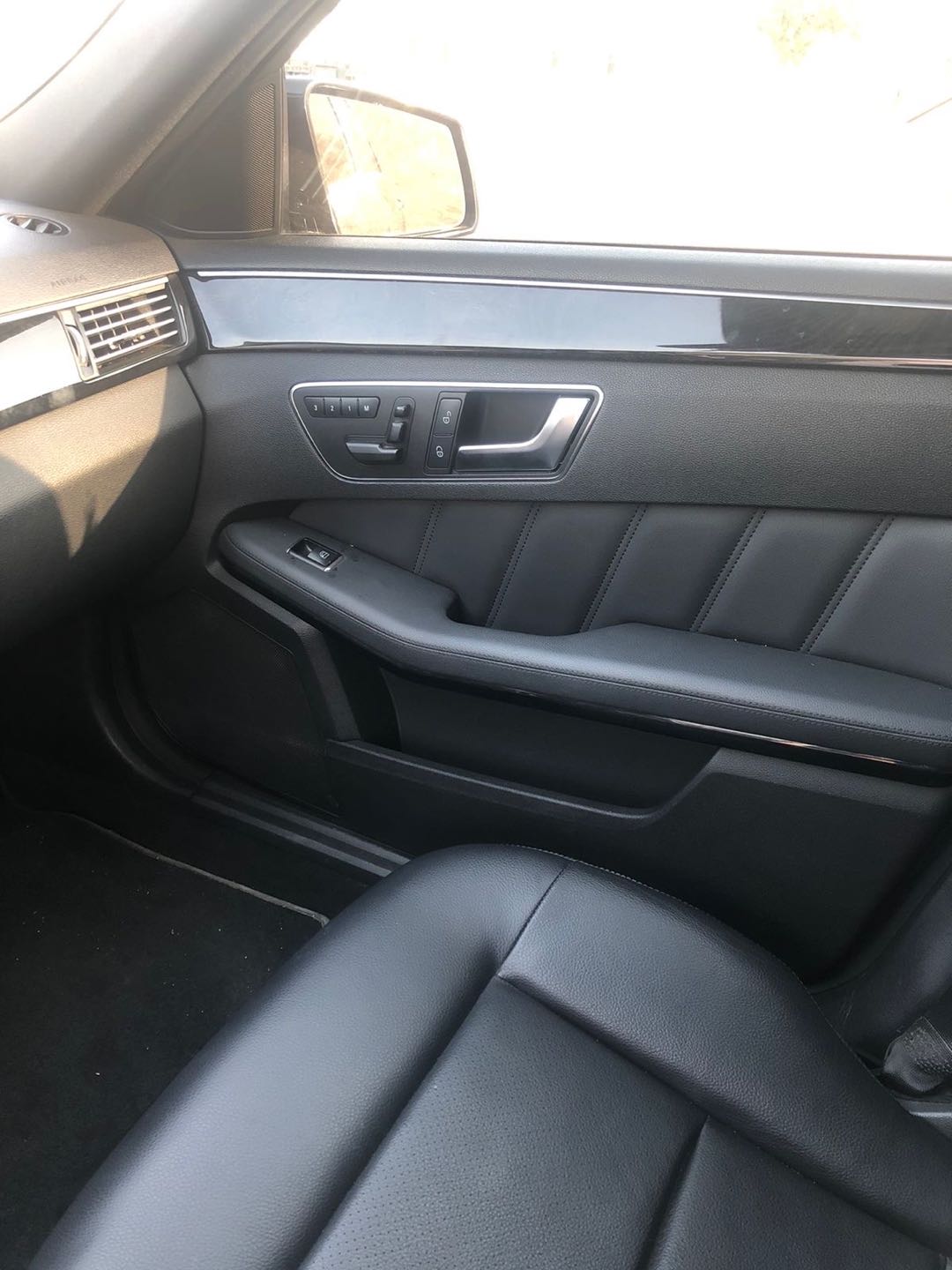 Car Image 2013 MERCEDES E Class 350