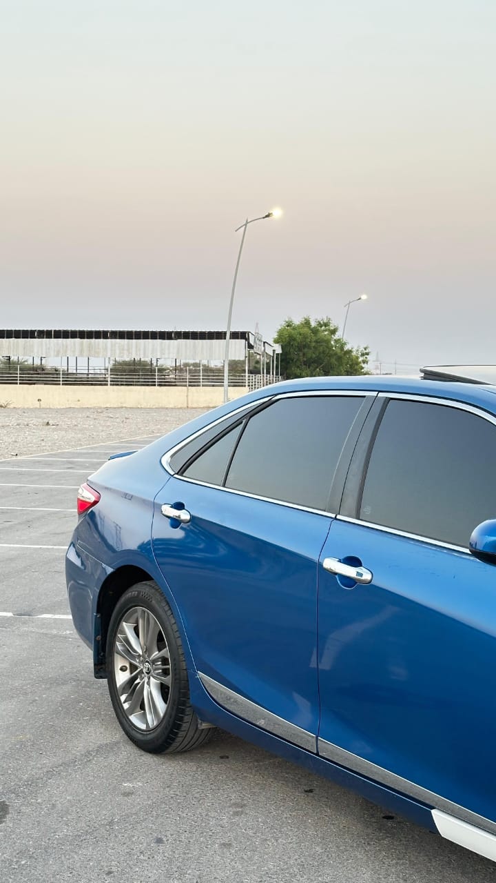 Car Image 2016 TOYOTA CAMRY SE