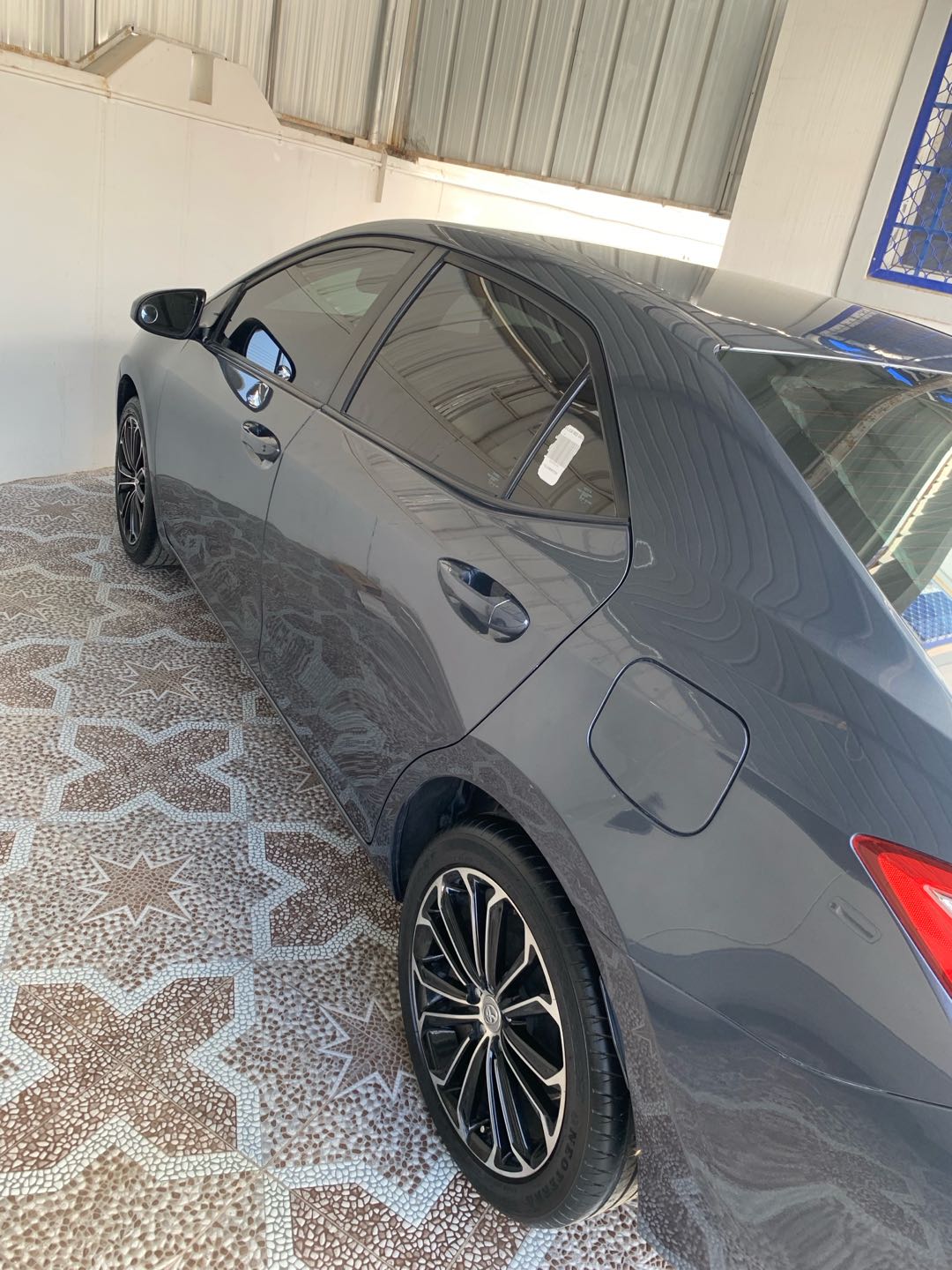 Car Image 2016 TOYOTA COROLLA LE