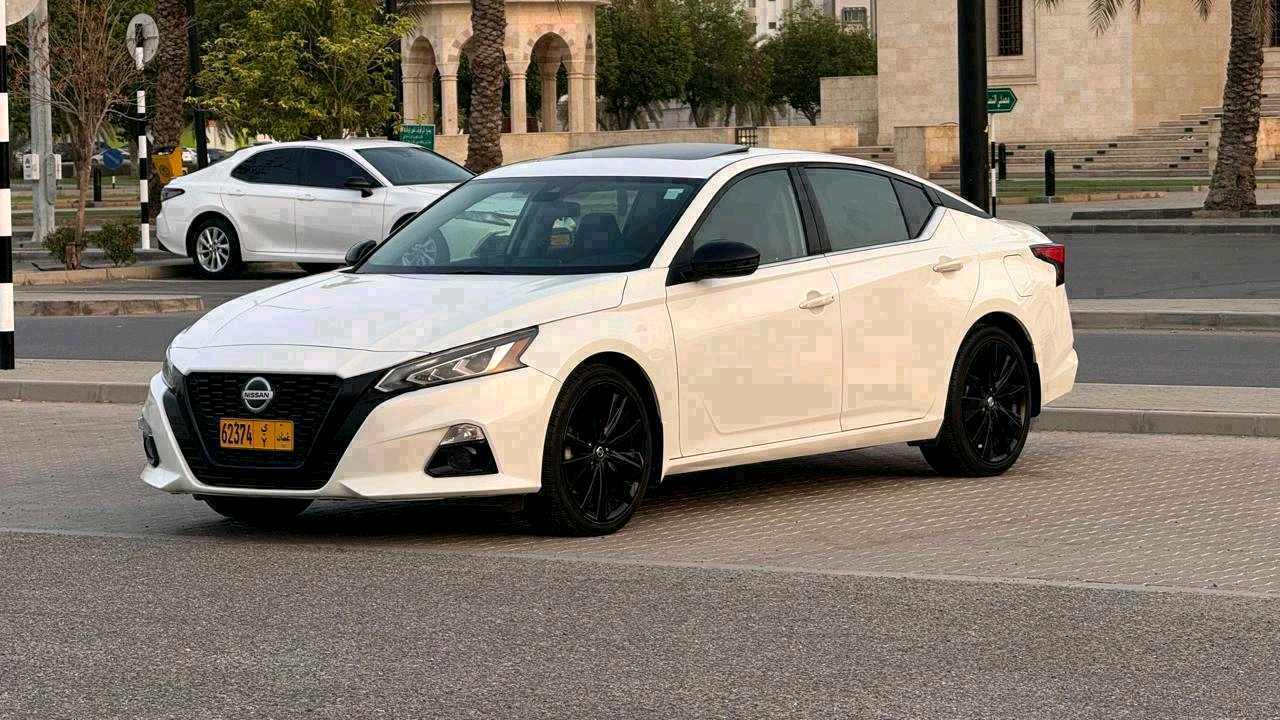 Car Image 2022 NISSAN ALTIMA SV
