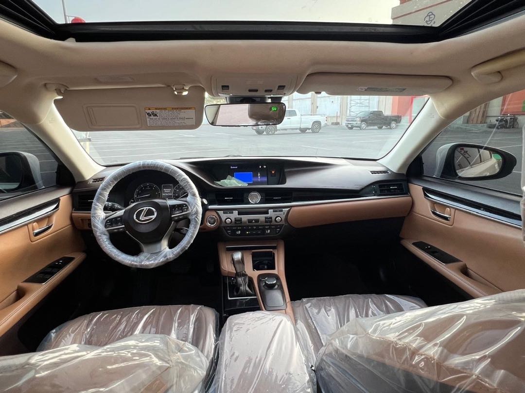 Car Image 2018 LEXUS ES 350
