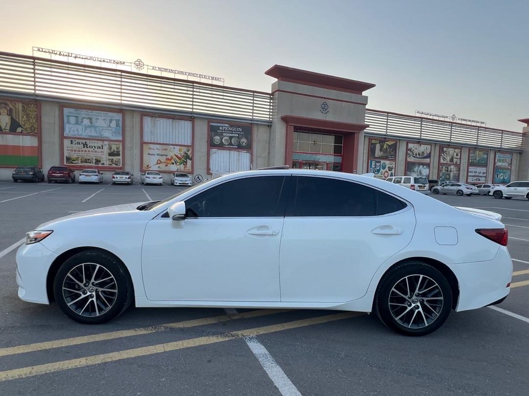Car Image 2018 LEXUS ES 350