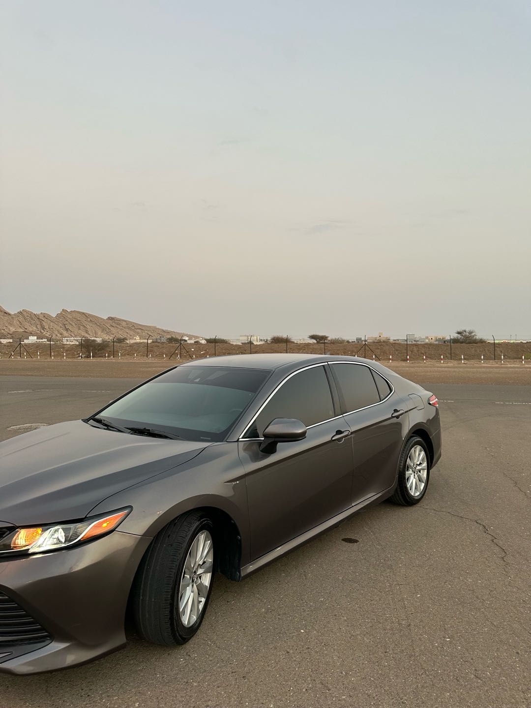 Car Image 2019 TOYOTA CAMRY LE