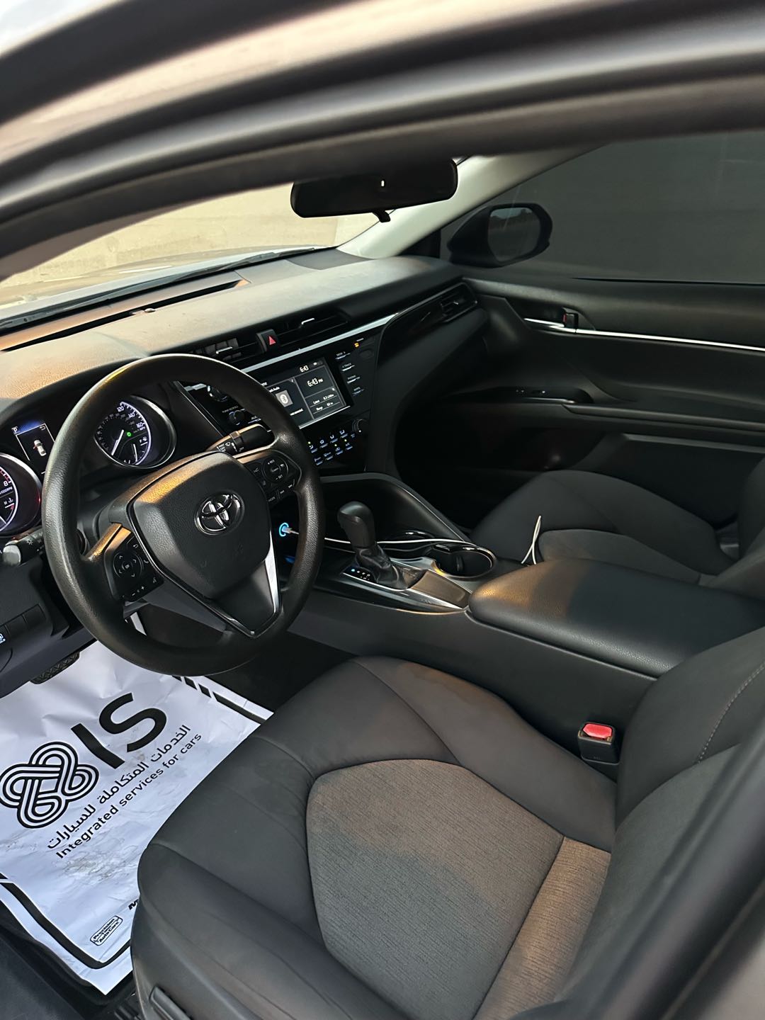 Car Image 2019 TOYOTA CAMRY LE