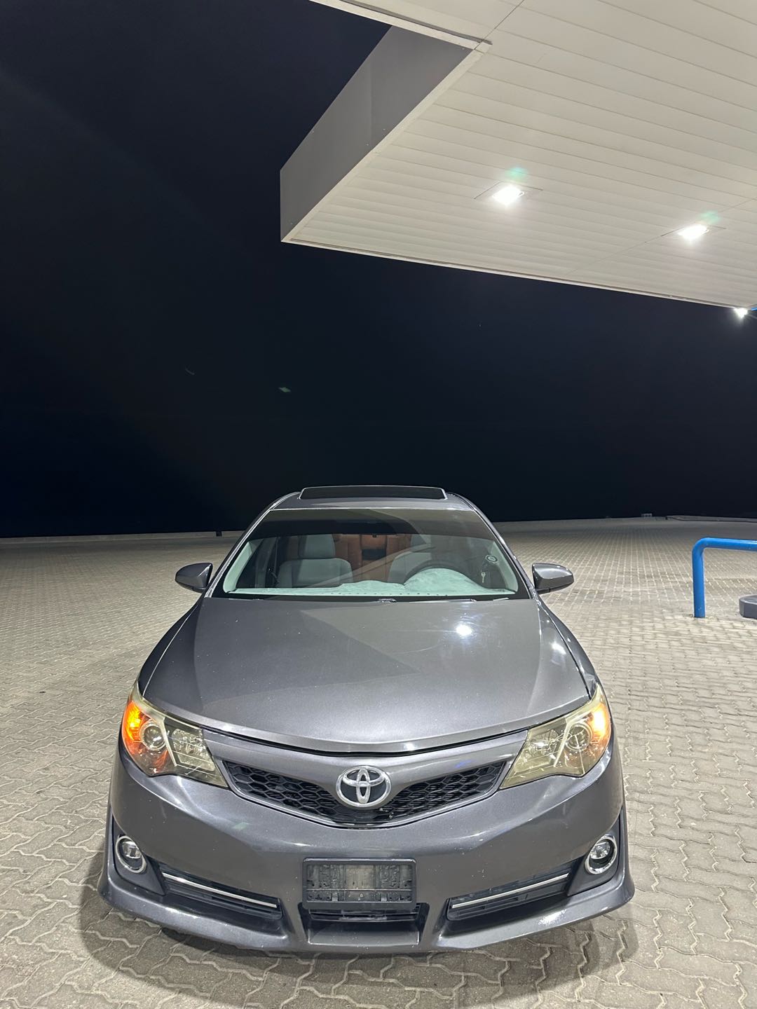 Car Image 2013 TOYOTA CAMRY XLE