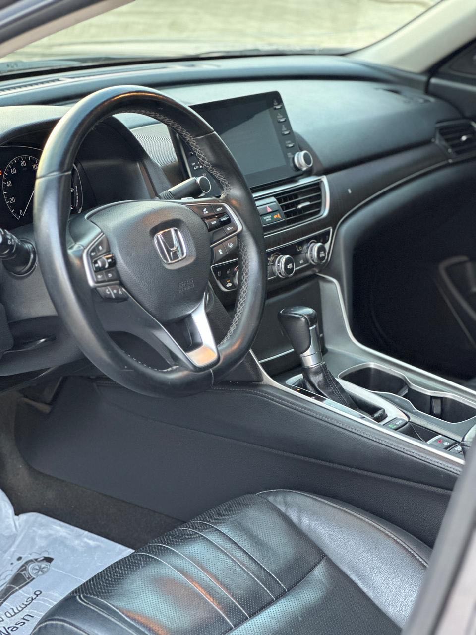Car Image 2018 HONDA ACCORD TOURING