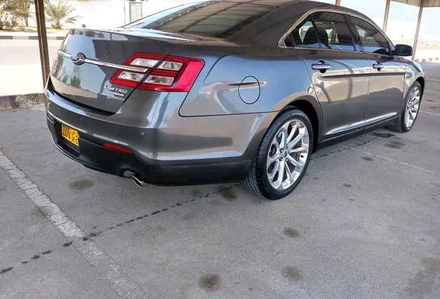 Car Image 2018 FORD TAURUS 