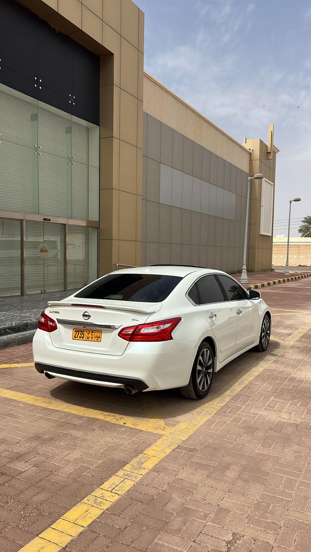 Car Image 2017 NISSAN ALTIMA SL